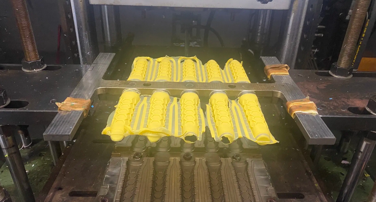 Silicone rubber handle grips end design and structure